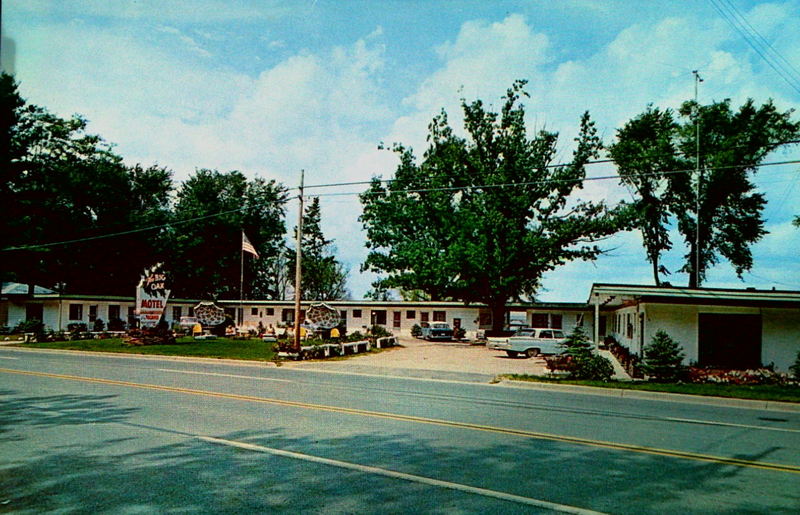 Big Oak Motel - Old Postcard